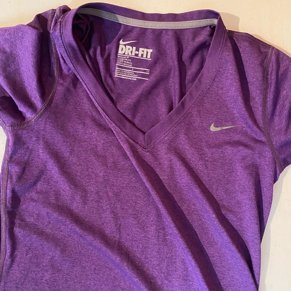 Juniors Small Nike Dry Fit V Neck Athletic Tee